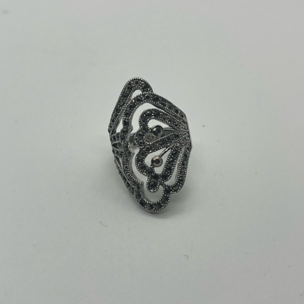 Women’s Statement Ring - Picture 3 of 8